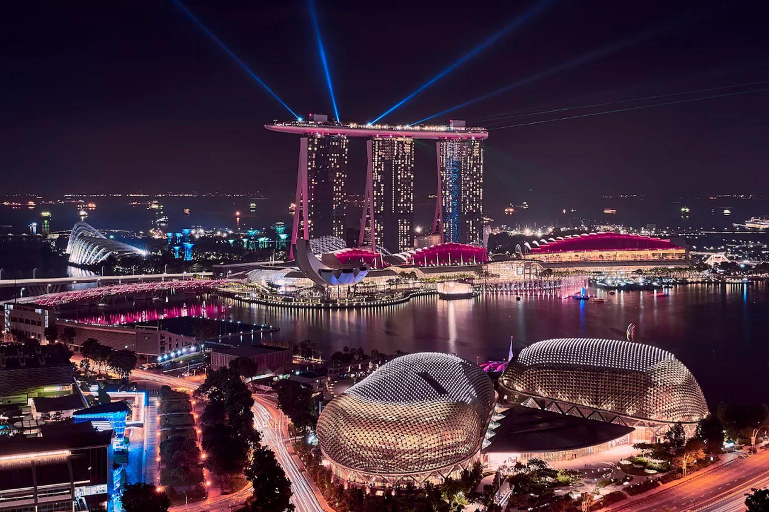 Laluan Anda untuk Menjadi Pemastautin Tetap Singapura: Memudahkan Perjalanan